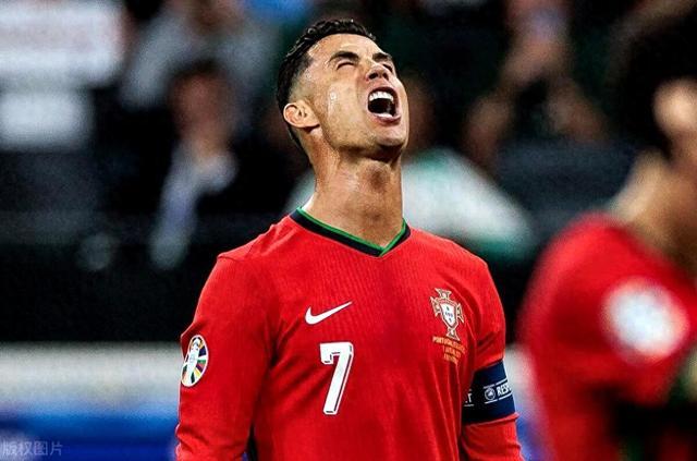 葡萄牙队击败奥地利队,成功晋级欧洲杯淘汰赛 葡萄牙队击败奥地利队,成功晋级欧洲杯淘汰赛
