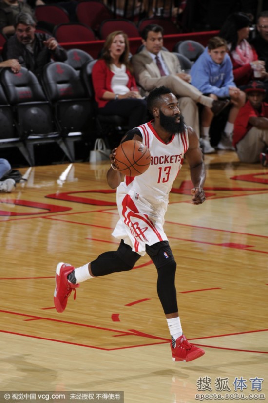 俄勒冈开拓者在主场迎来胜利 俄勒冈开拓者在主场迎来胜利