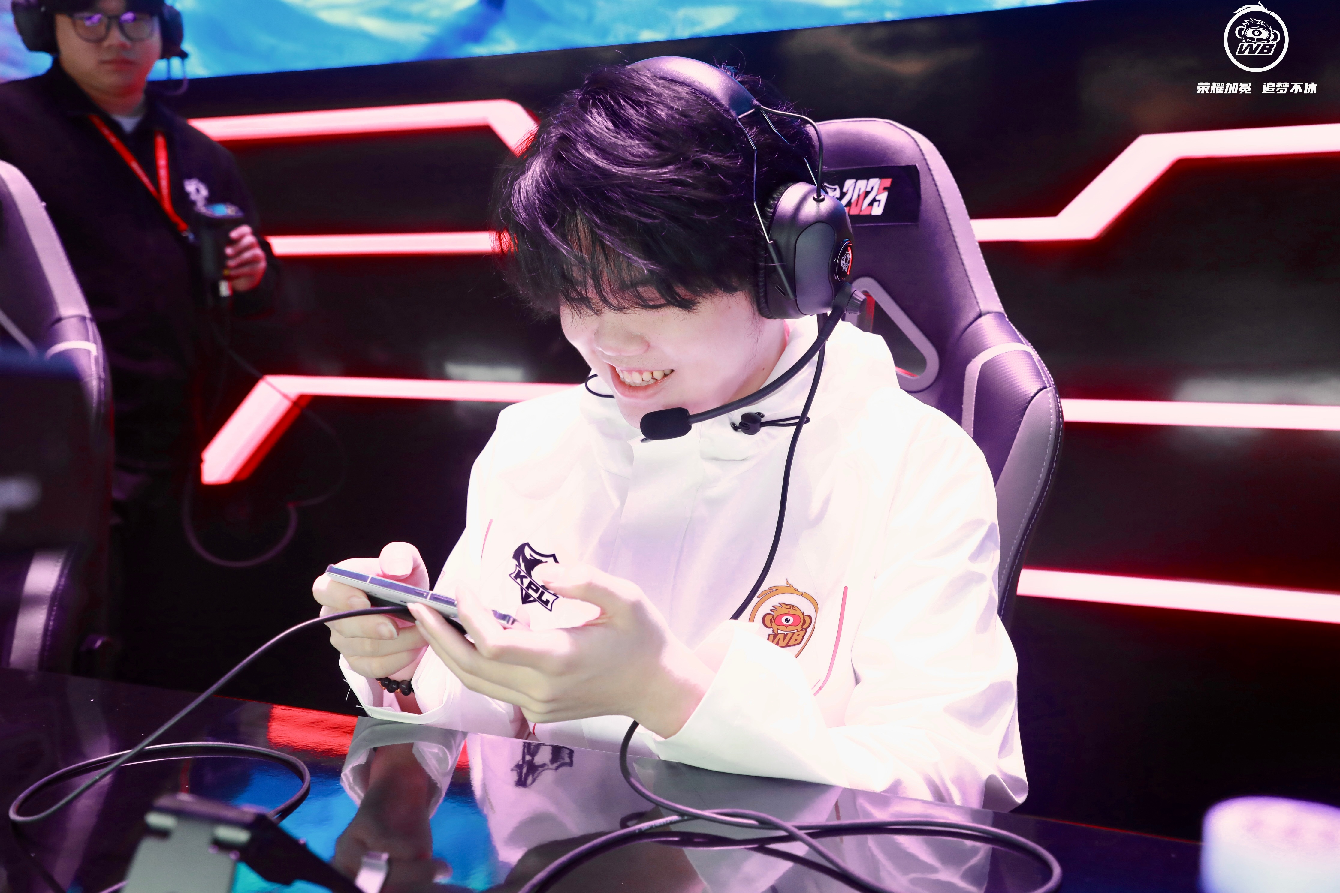 WBG碾压PSG,Keria团战一打五顶尖较量半决赛,留下经典瞬间 WBG碾压PSG,Keria团战一打五顶尖较量半决赛,留下经典瞬间