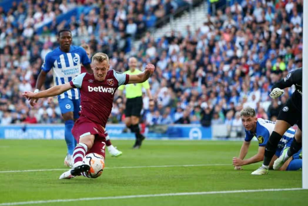 西汉姆联主场战平，争夺积分榜前列