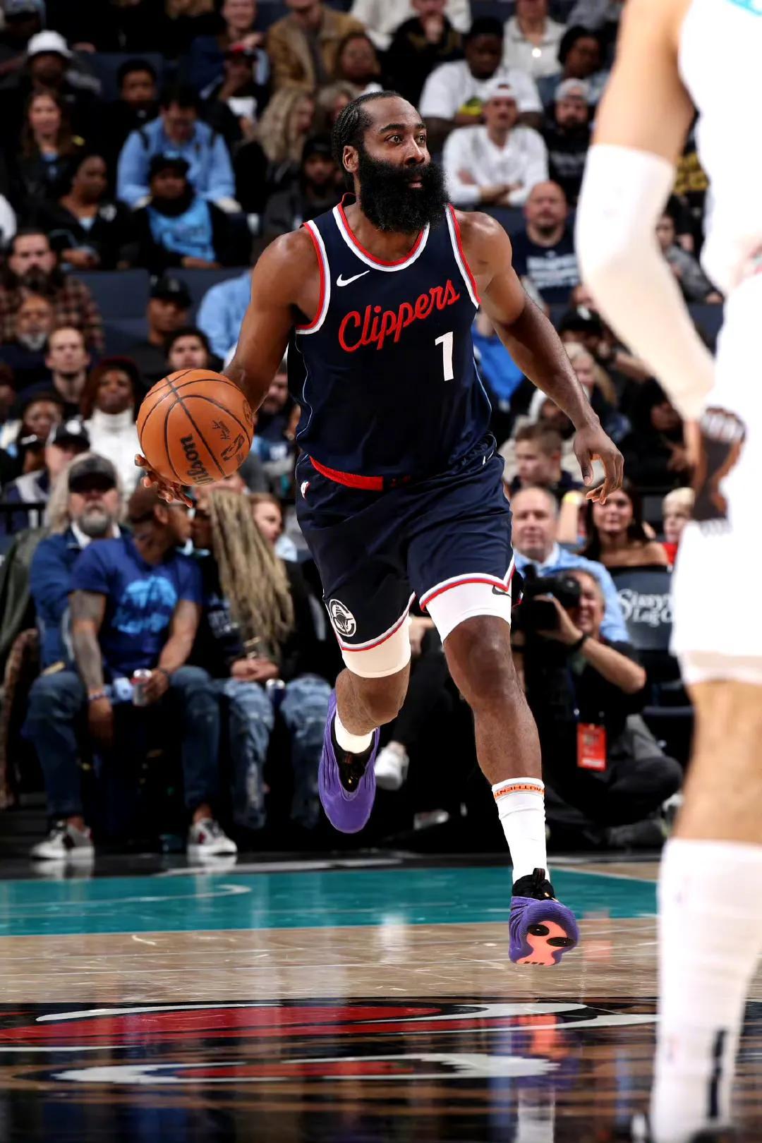 火箭队主场惨败，哈登三分难投