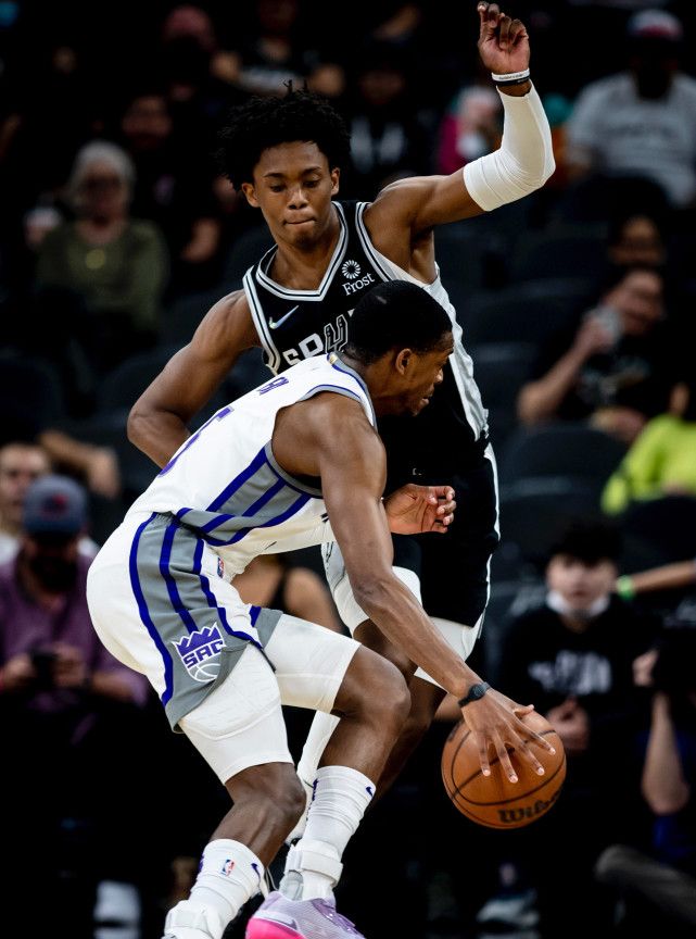 开云体育APP下载-关于马刺主场大胜国王史密纳尼宏肯演绎不可一世的信息