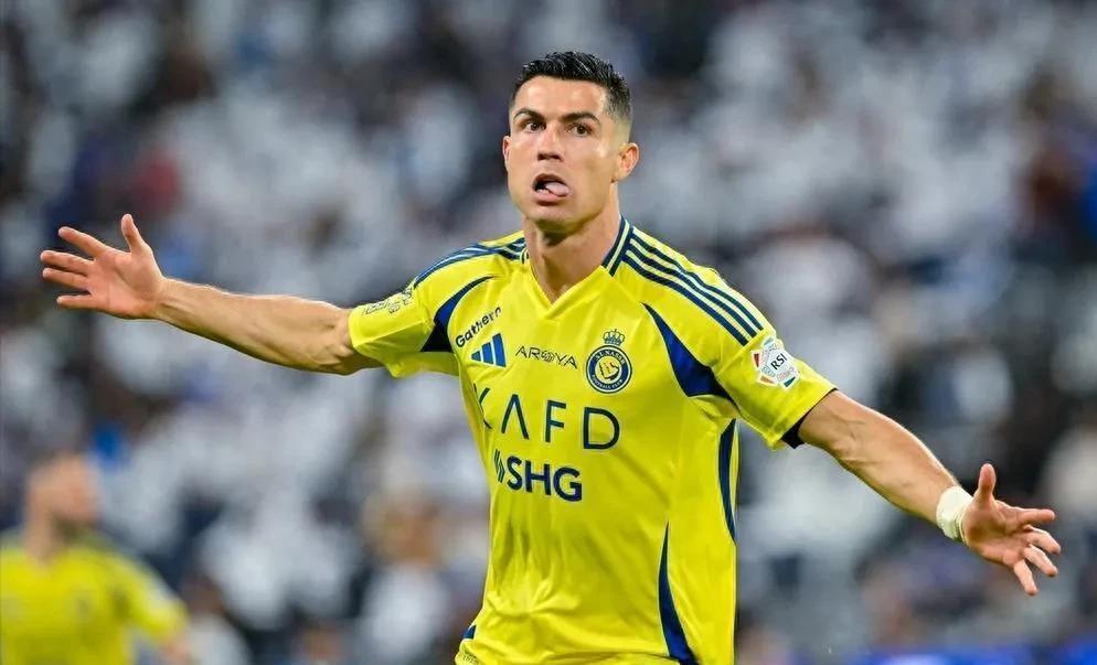 尤文图斯中后卫神勇防守,球队稳坐联赛头名 尤文图斯中后卫神勇防守,球队稳坐联赛头名