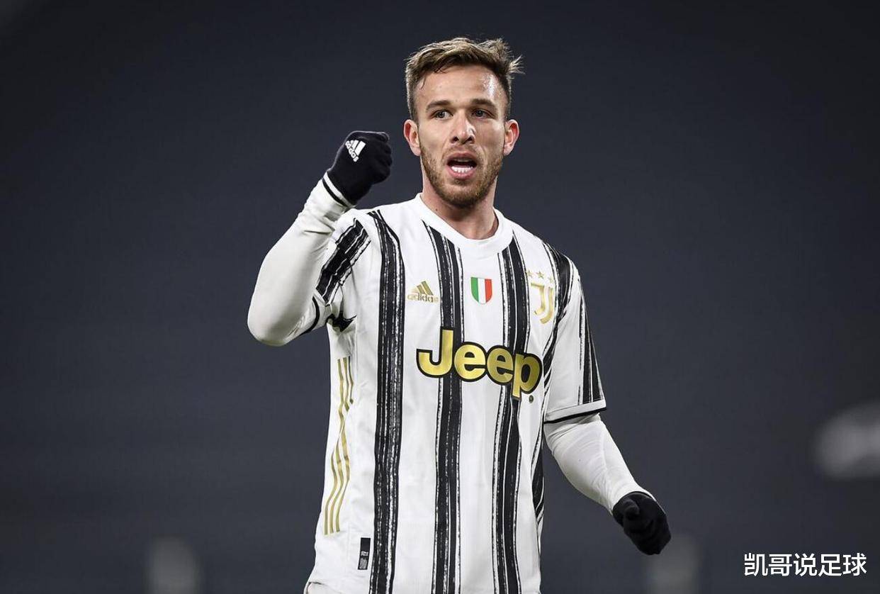 尤文图斯中后卫神勇防守,球队稳坐联赛头名 尤文图斯中后卫神勇防守,球队稳坐联赛头名