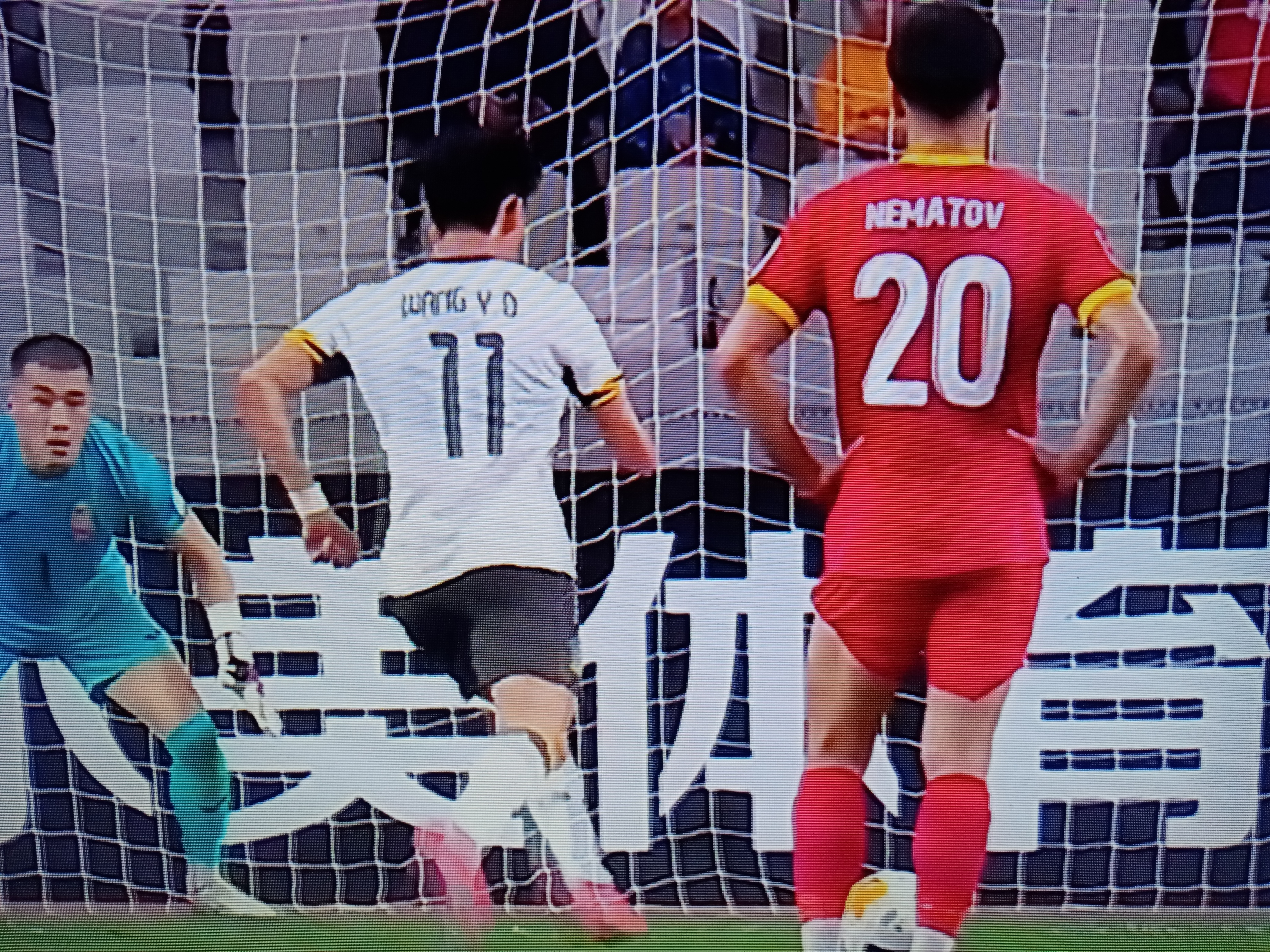 亚洲足球比赛日益激烈,球迷热情高涨 亚洲足球比赛日益激烈,球迷热情高涨