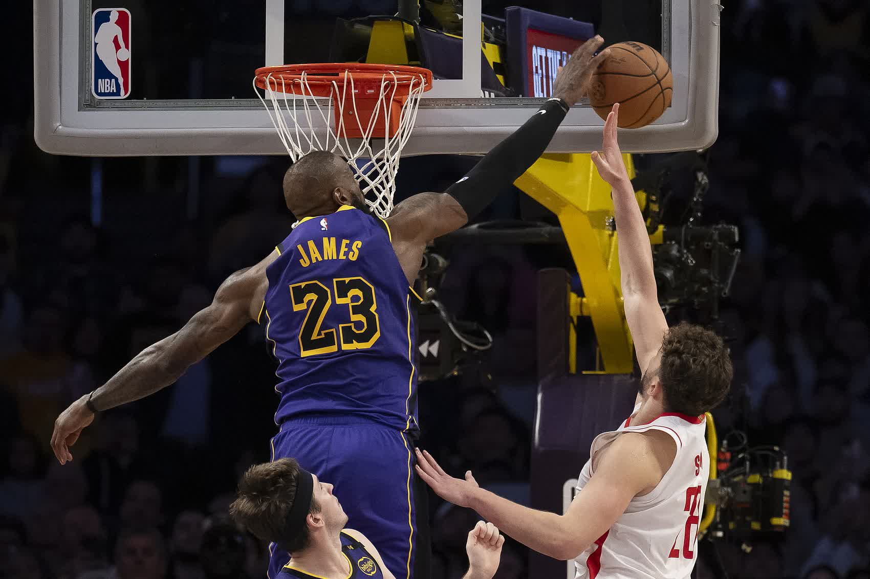 开云体育平台APP-开拓者击败灰熊，取得两连胜