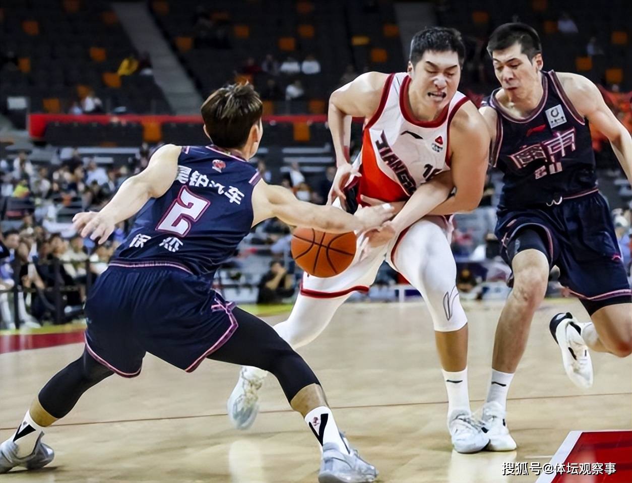 太阳险胜广东队，易建联状态火热的简单介绍